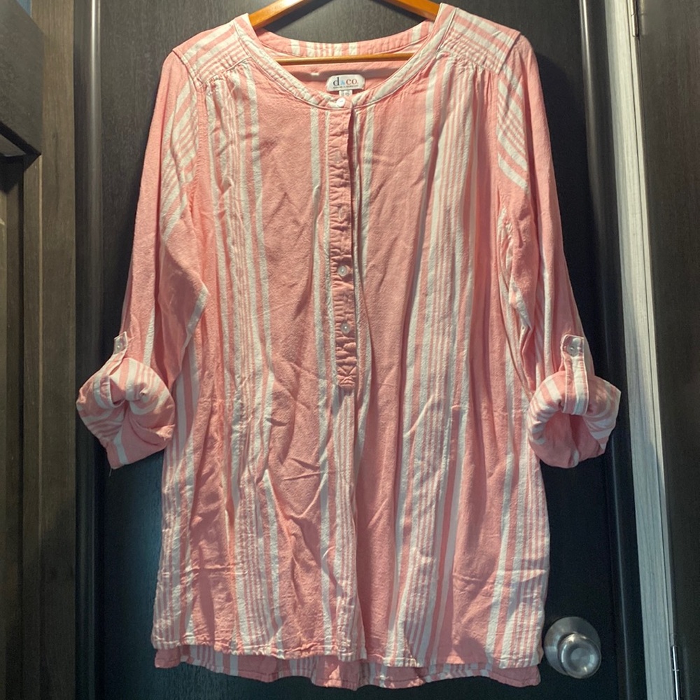 Linen striped D&Co top with pockets